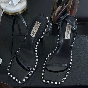 Steve Madden Black Heeled Elegance